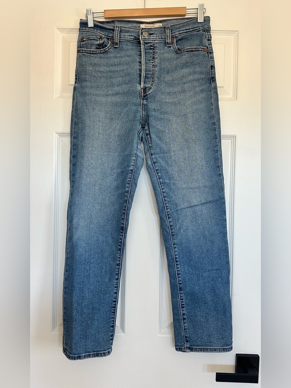 Levi’s Wedgie Straight High Rise Jeans Blue Wash Size 29